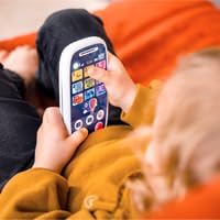 Load image into Gallery viewer, Galt Toys - Infinifun: My First Realistic Smartphone Set
