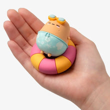 Load image into Gallery viewer, Smoko - Tayto Beach Blind Box Figure, 1 Count