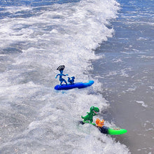 Load image into Gallery viewer, Surfer Dudes Classics Wave Powered Mini-Surfer and Surfboard Toy - H2O and Rusty