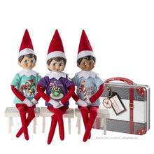 Load image into Gallery viewer, The Elf on the Shelf Claus Couture Set of 2: Arctic Artiste and Sweet Tees Multipack