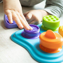Load image into Gallery viewer, Fat Brain Toys Lidzy A Sensory Toy for Discover yand Motor Skills