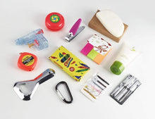 Load image into Gallery viewer, Robin Reed English Holiday Christmas Crackers, Pack of 6 x 12" - Bows and Berries