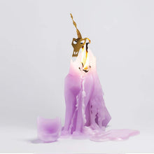 Load image into Gallery viewer, PyroPet Candles Lavender Pink Unicorn Einar Candle with Porcelain Candle Holder Plate