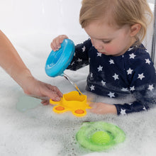 Load image into Gallery viewer, Fat Brain Toys Dimpl Splash 3-Piece Bathtub Baby Toy