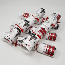 Load image into Gallery viewer, Robin Reed English Holiday Christmas Crackers, Pack of 6 x 12" - London  Christmas Sights